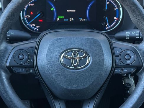 Used 2025 Toyota RAV4 LE image 27