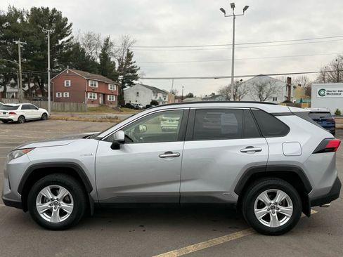 Used 2019 Toyota RAV4 LE image 6
