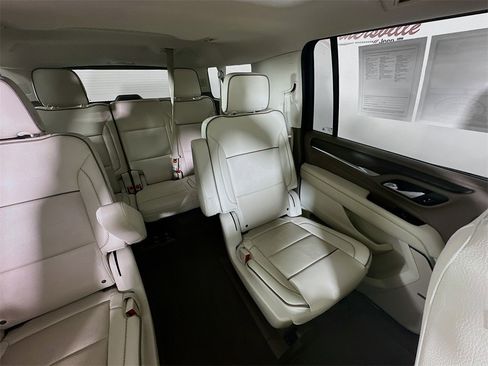Used 2023 GMC Yukon XL Denali image 14