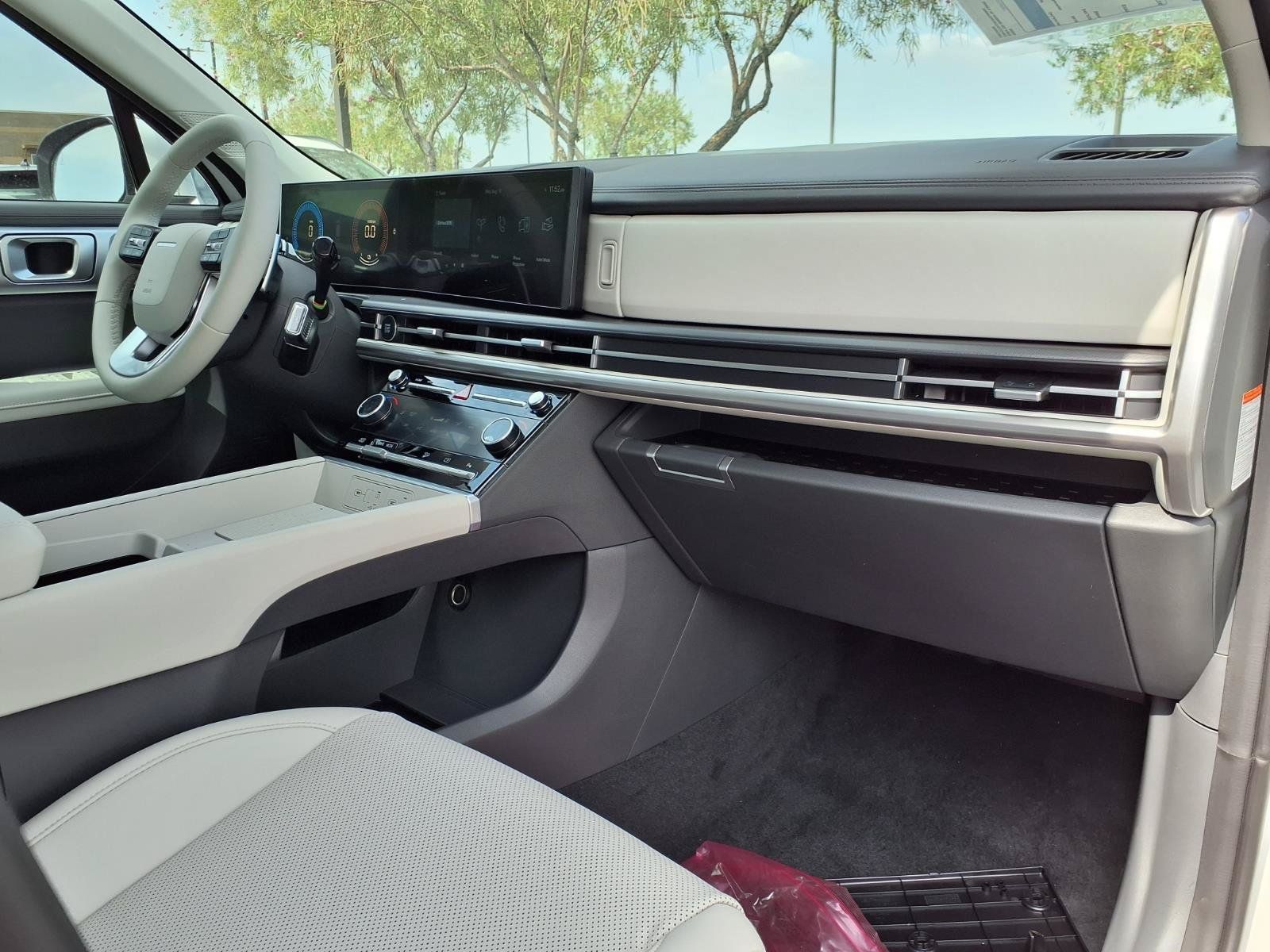 New 2026 Hyundai Santa Fe SEL FWD image 6