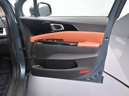 Used 2024 Kia Carnival SX Prestige FWD image 21