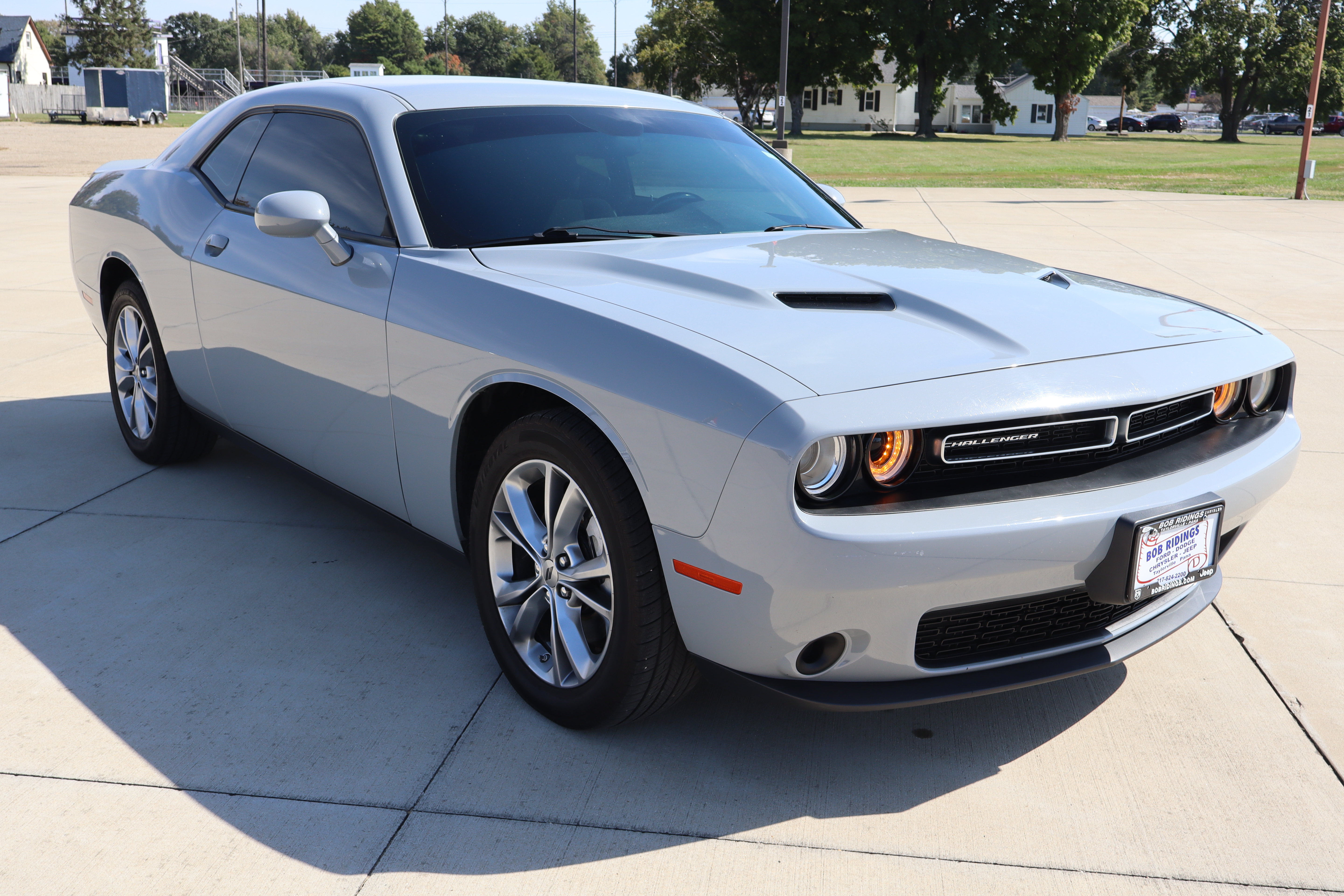 Used 2022 Dodge Challenger SXT w/ Cold Weather Group AWD/4WD image 3