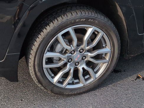 Used 2023 GMC Terrain Denali AWD/4WD image 11