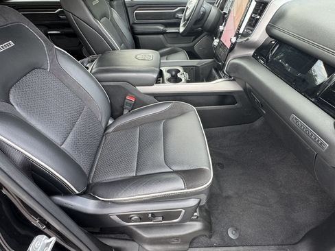 Used 2025 RAM 1500 Laramie RWD image 15