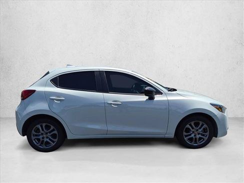 Used 2020 Toyota Yaris LE FWD image 4