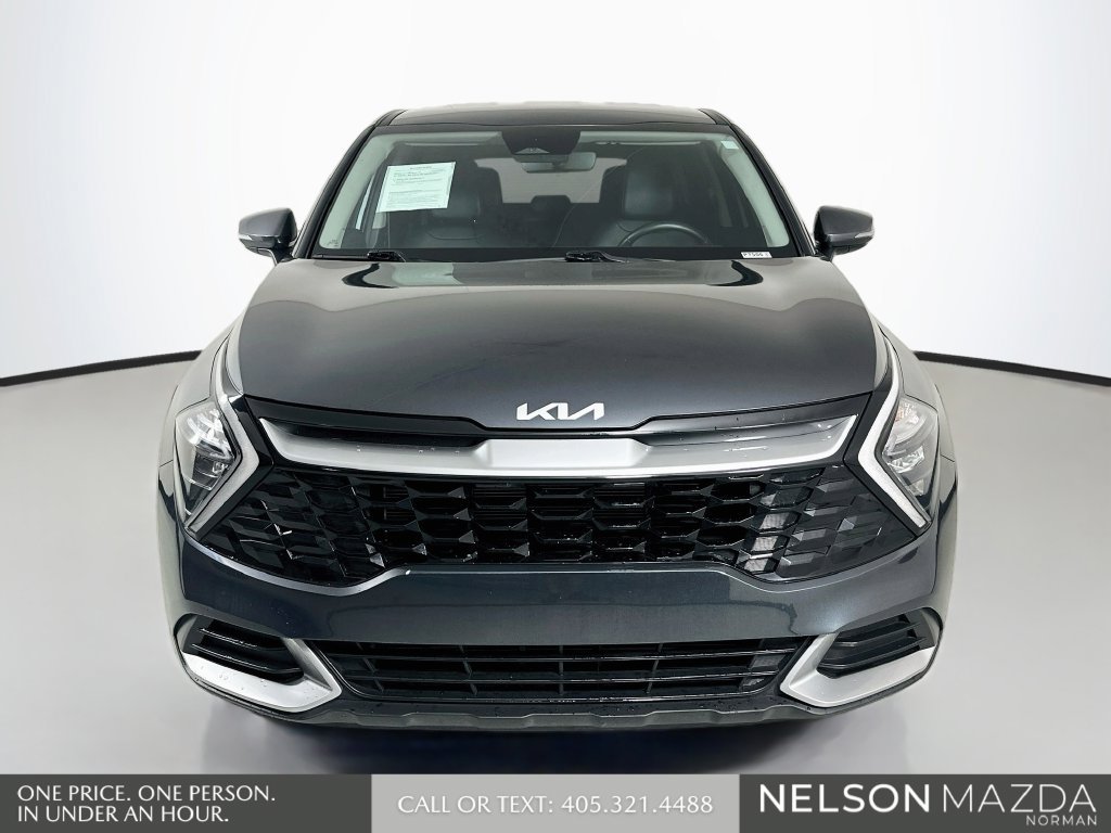 Used 2023 Kia Sportage EX FWD image 2