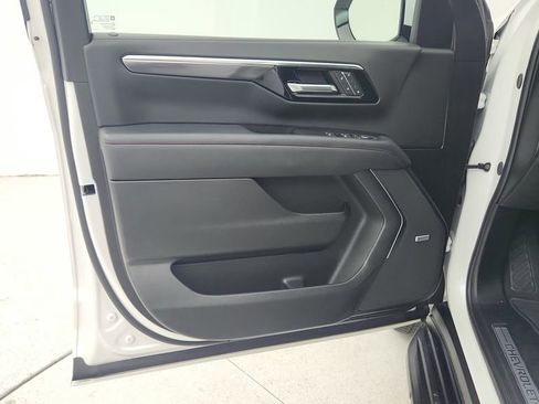 Certified 2025 Chevrolet Suburban RST w/ Comfort Package RWD image 27