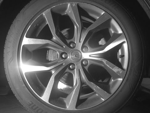 Used 2024 Acura MDX SH-AWD w/ Technology Package image 15