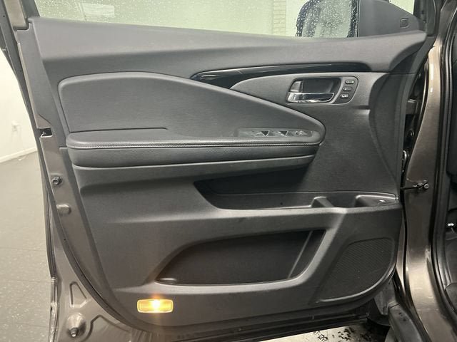 Used 2020 Honda Ridgeline RTL-E image 23