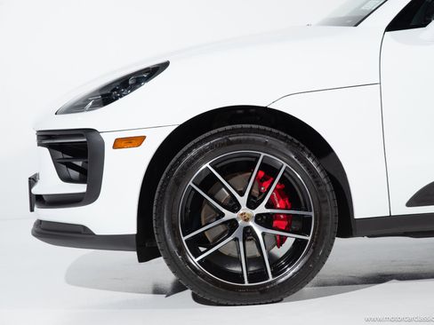 Used 2024 Porsche Macan S image 10