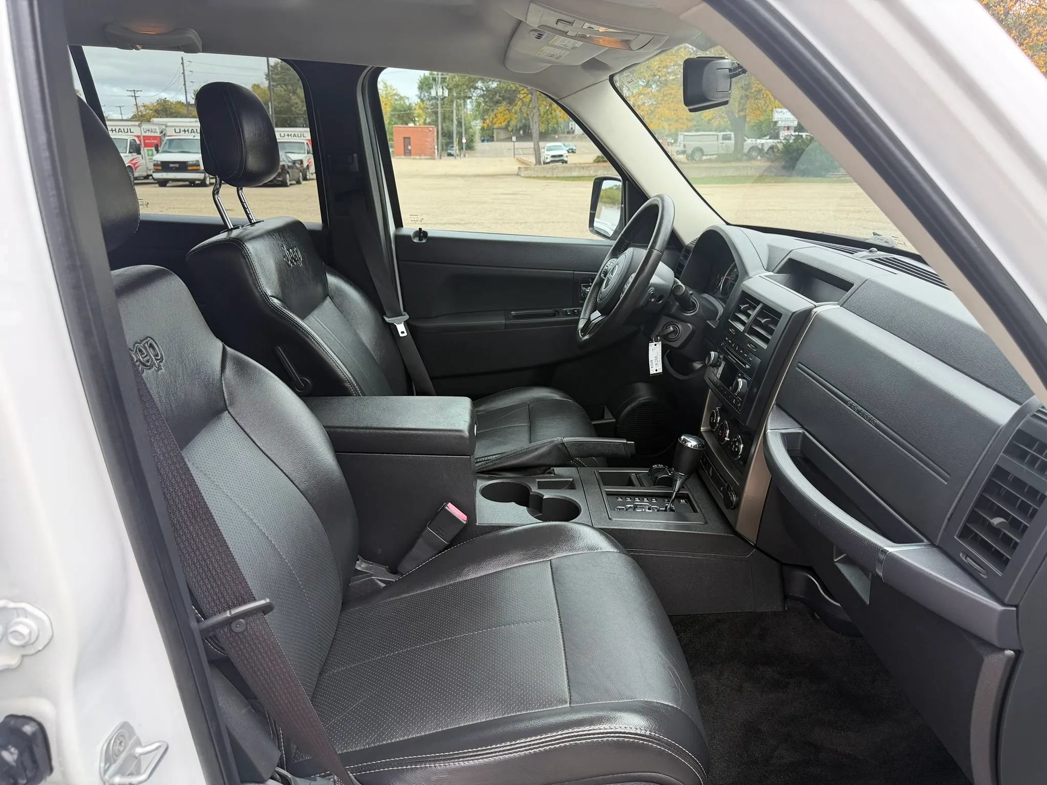 Used 2012 Jeep Liberty Sport AWD/4WD image 19
