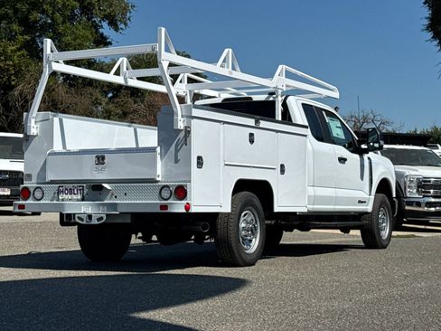New 2025 Ford F350 XL w/ XL Chrome Package image 3