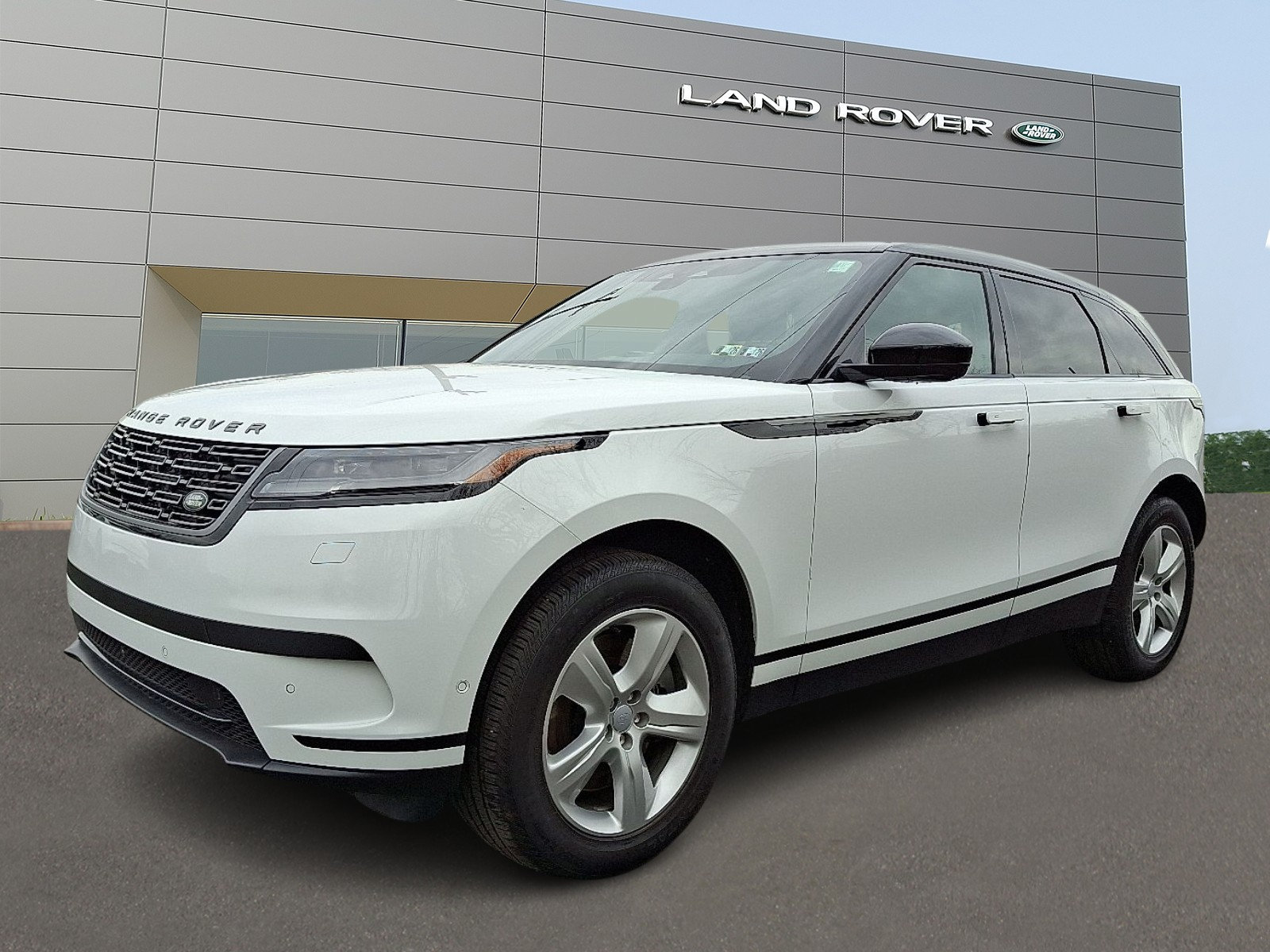 Used 2026 Land Rover Range Rover Velar S AWD/4WD image 1