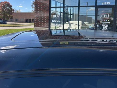 Used 2016 Dodge Challenger R/T image 27