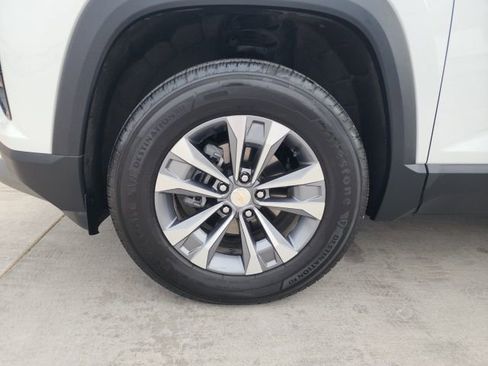 Used 2025 Chevrolet Equinox LT w/ Safety and Technology Package image 29