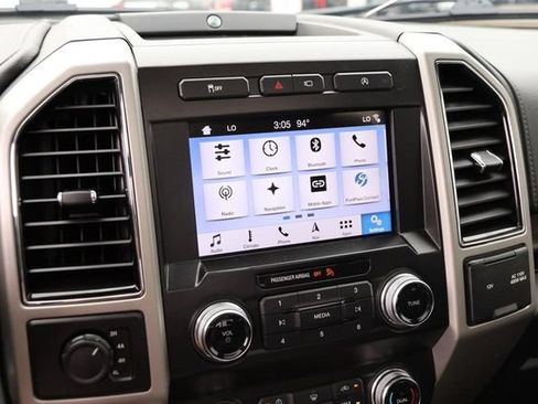 Used 2019 Ford F150 Lariat w/ Equipment Group 502A Luxury AWD/4WD image 17