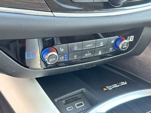 Used 2022 Buick Enclave Premium w/ Surround and Sites Package image 19