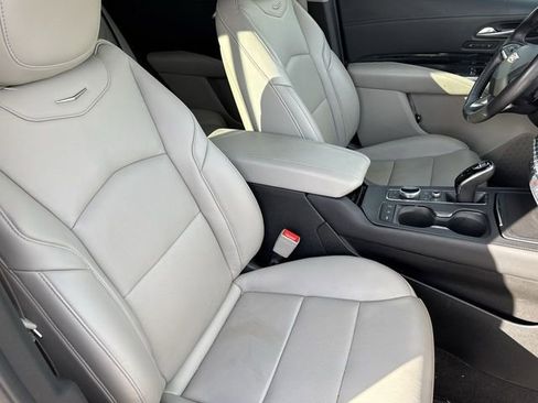 Used 2022 Cadillac XT4 Premium Luxury w/ Enhanced Visibility Package image 23