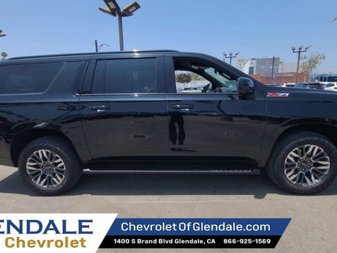 Used 2025 Chevrolet Suburban Z71 AWD/4WD image 9