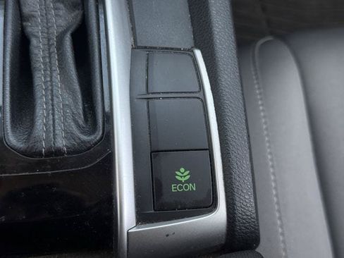 Used 2018 Honda Civic EX-T image 21