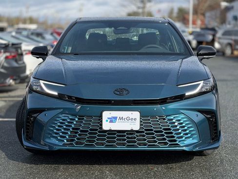New 2026 Toyota Camry Hybrid AWD/4WD image 2