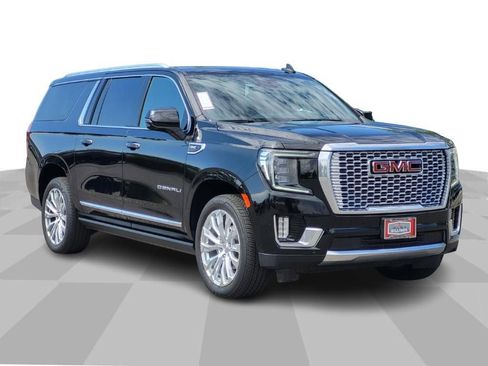 Used 2023 GMC Yukon XL Denali image 1