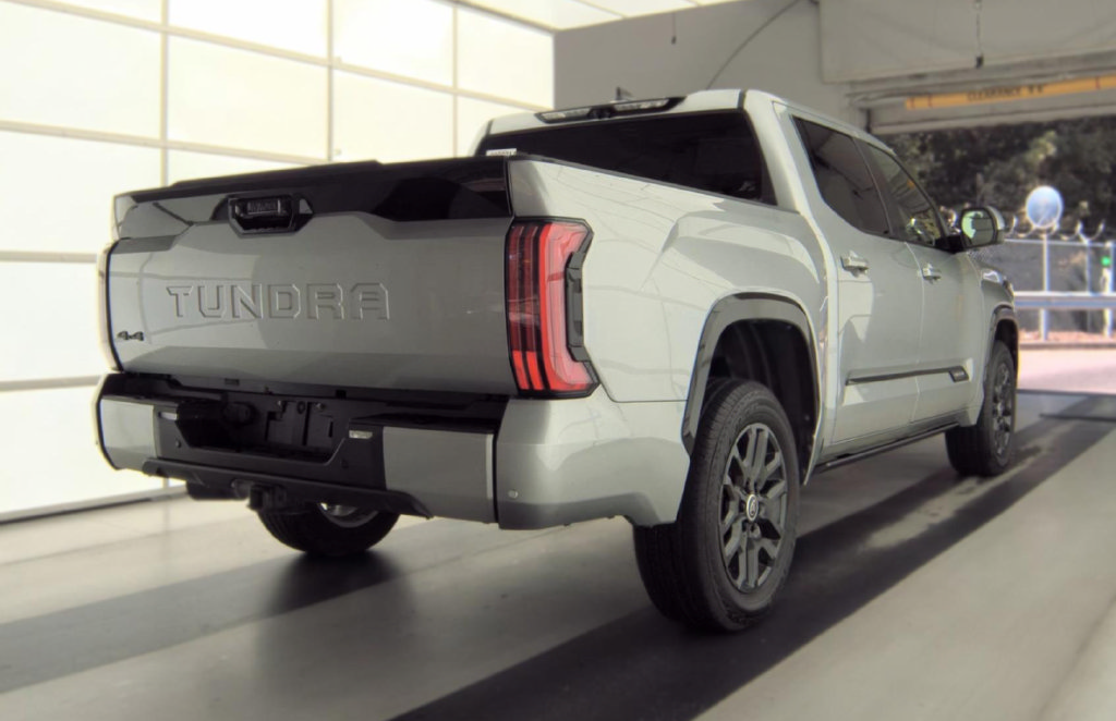 Used 2024 Toyota Tundra Platinum AWD/4WD image 4