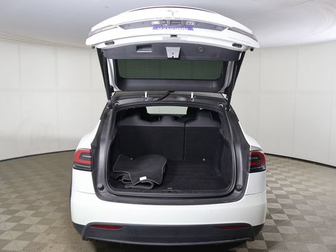 Used 2020 Tesla Model X Long Range AWD/4WD image 17