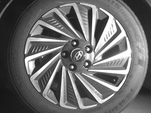 Used 2025 Hyundai Sonata SEL FWD image 12