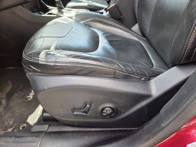 Used 2014 Jeep Cherokee Limited FWD image 13