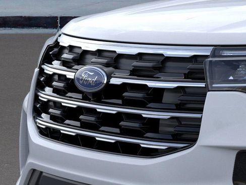New 2026 Ford Explorer Active w/ Active Comfort Package image 17
