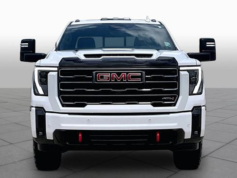Used 2025 GMC Sierra 2500 AT4 w/ AT4 Premium Plus Package AWD/4WD image 4
