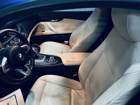 Used 2015 BMW Z4 sDrive28i RWD image 19