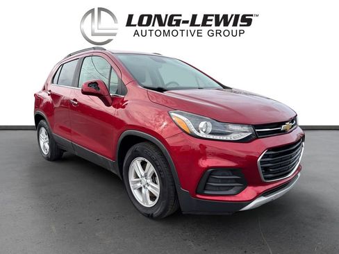 Used 2020 Chevrolet Trax LT w/ LT Convenience Package image 10