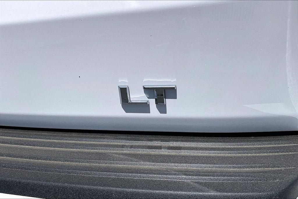 New 2026 Chevrolet Suburban LT w/ Comfort Package AWD/4WD image 11