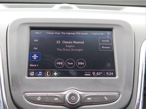 Used 2024 Chevrolet Equinox LT w/ LPO, Floor Liner Package FWD image 17