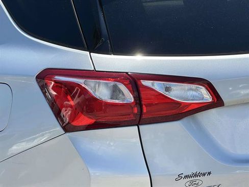 Used 2018 Chevrolet Equinox Premier AWD/4WD image 9