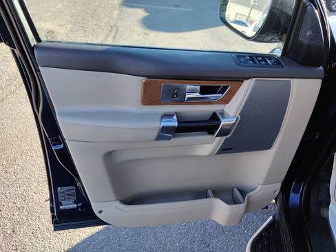 Used 2016 Land Rover LR4 HSE image 9
