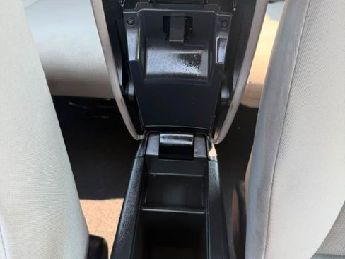 Used 2021 Honda HR-V LX image 25