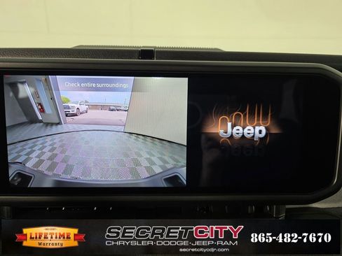 New 2025 Jeep Gladiator Sport image 21