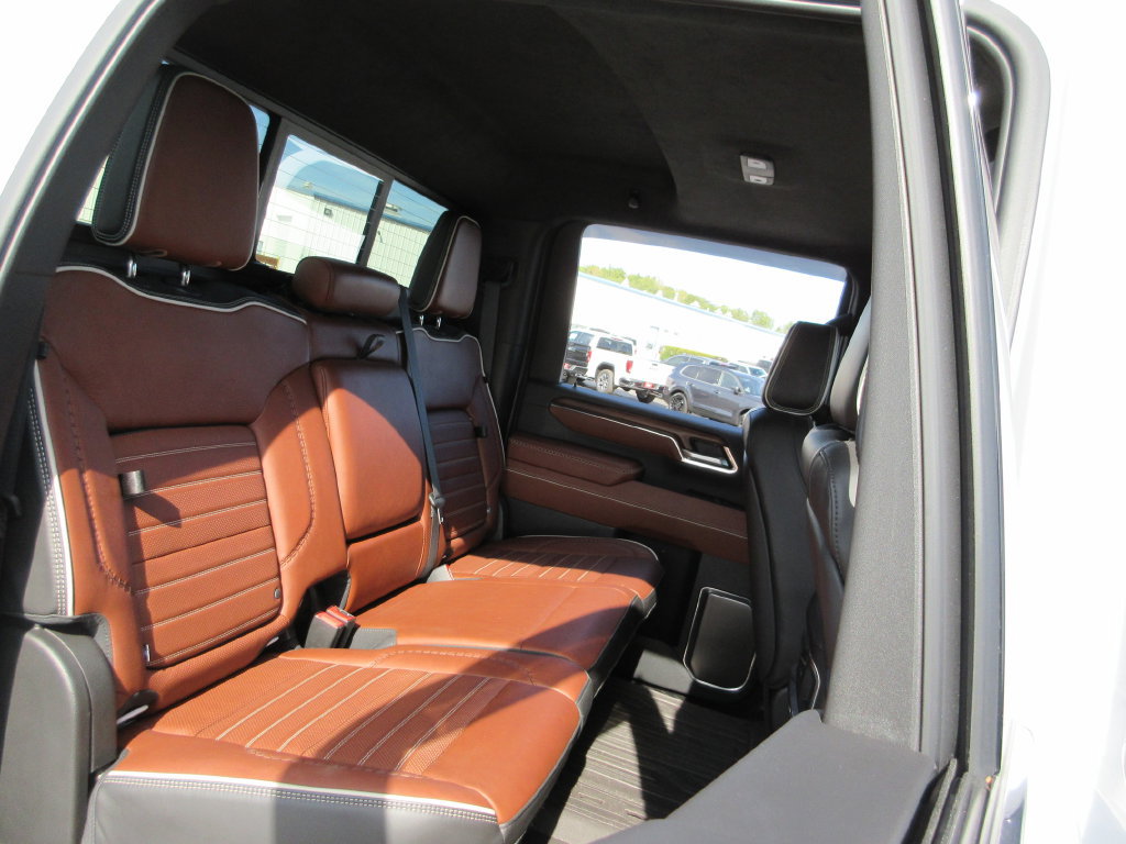 Used 2024 GMC Sierra 3500 Denali Ultimate AWD/4WD image 28