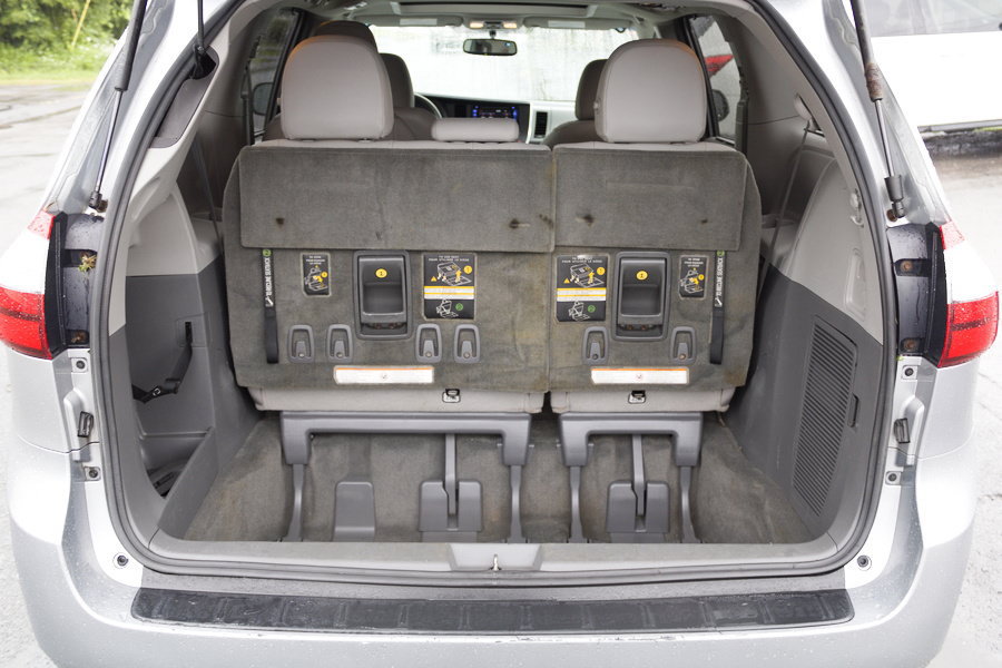 Used 2016 Toyota Sienna XLE FWD image 27