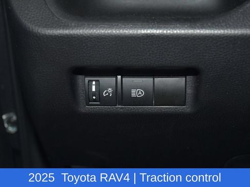 Used 2025 Toyota RAV4 LE AWD/4WD image 8