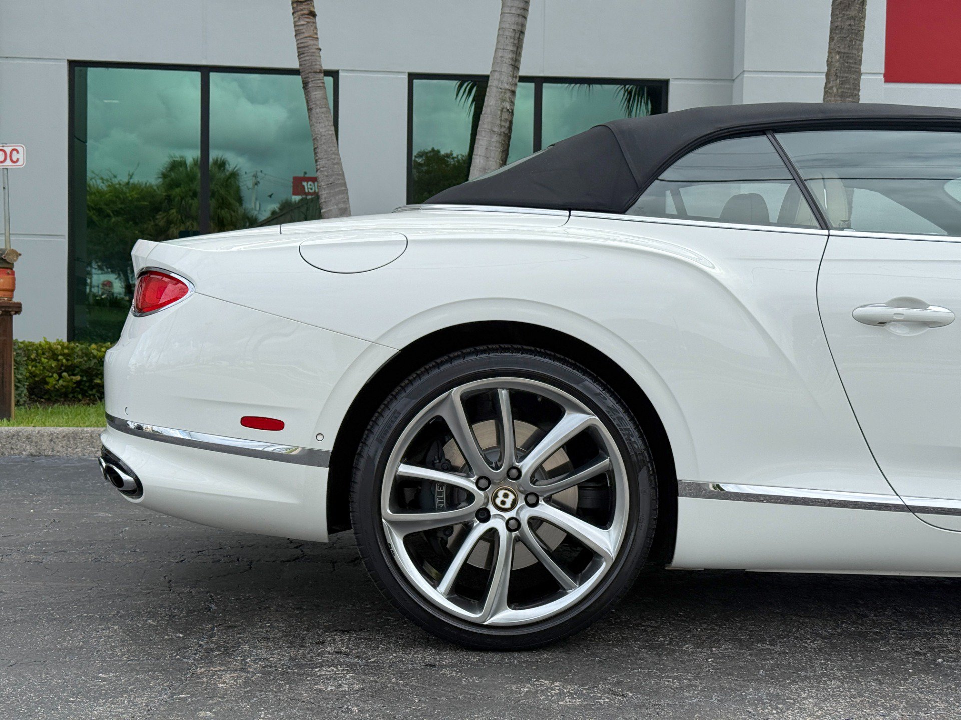 Used 2020 Bentley Continental GT AWD/4WD image 4