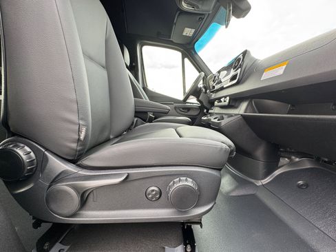 New 2026 Mercedes-Benz Sprinter 2500 image 17