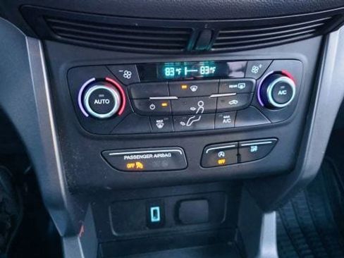 Used 2017 Ford Escape SE w/ Equipment Group 201A image 14