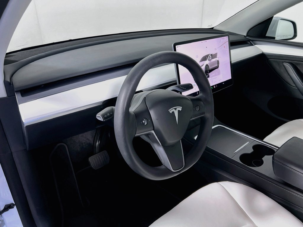 Used 2022 Tesla Model Y Long Range AWD/4WD image 9