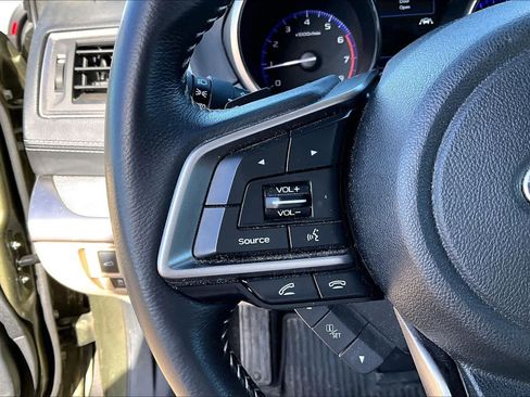 Used 2018 Subaru Outback 2.5i Premium image 15