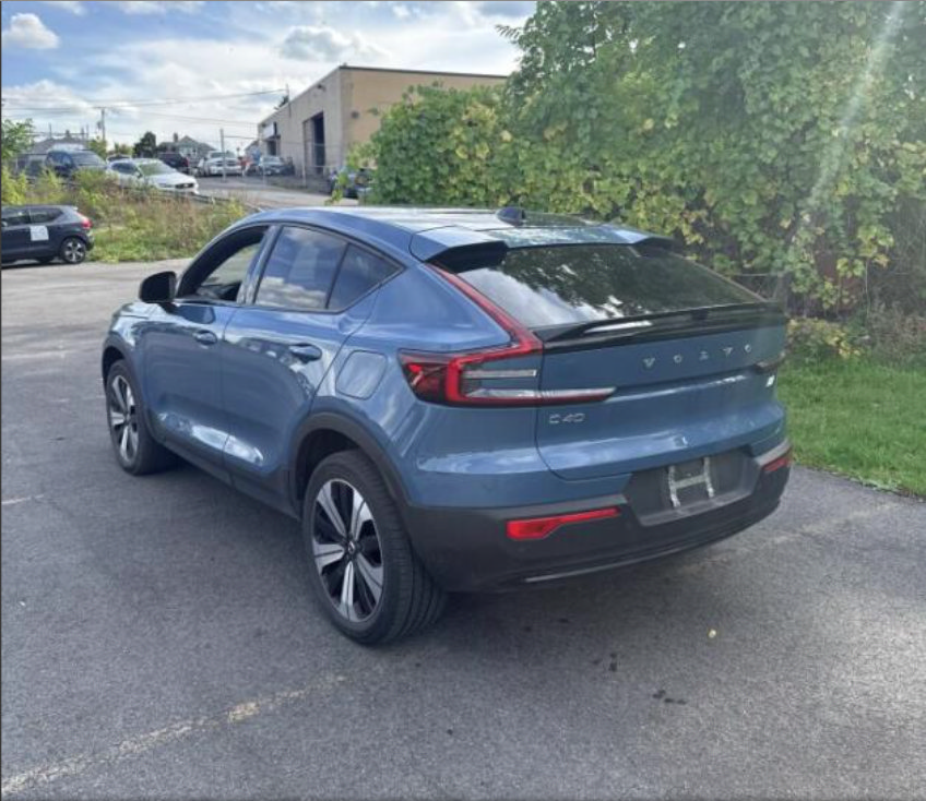 Used 2023 Volvo C40 Recharge Core AWD/4WD image 16