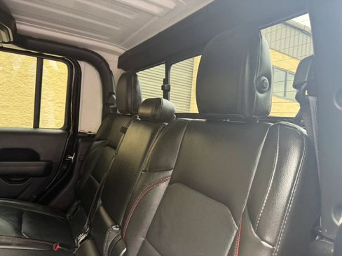 Used 2023 Jeep Gladiator Rubicon w/ Cold Weather Group AWD/4WD image 30